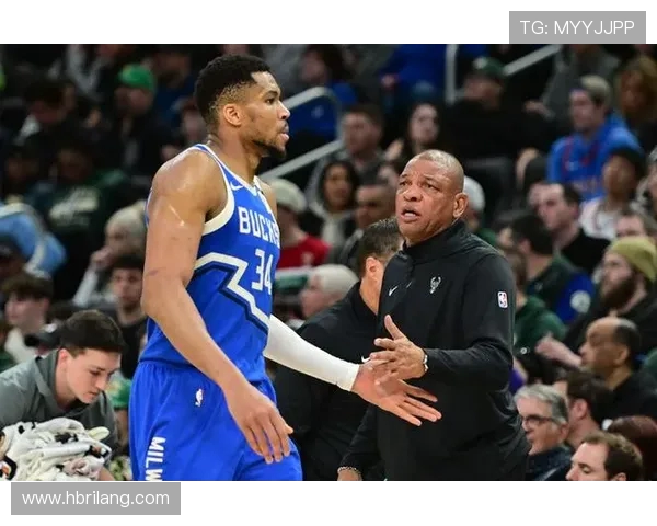 主教练字母直言Shams球技欠缺其他队员表现出色引关注 主教练字母直言Shams球技欠缺其他队员表现出色引关注